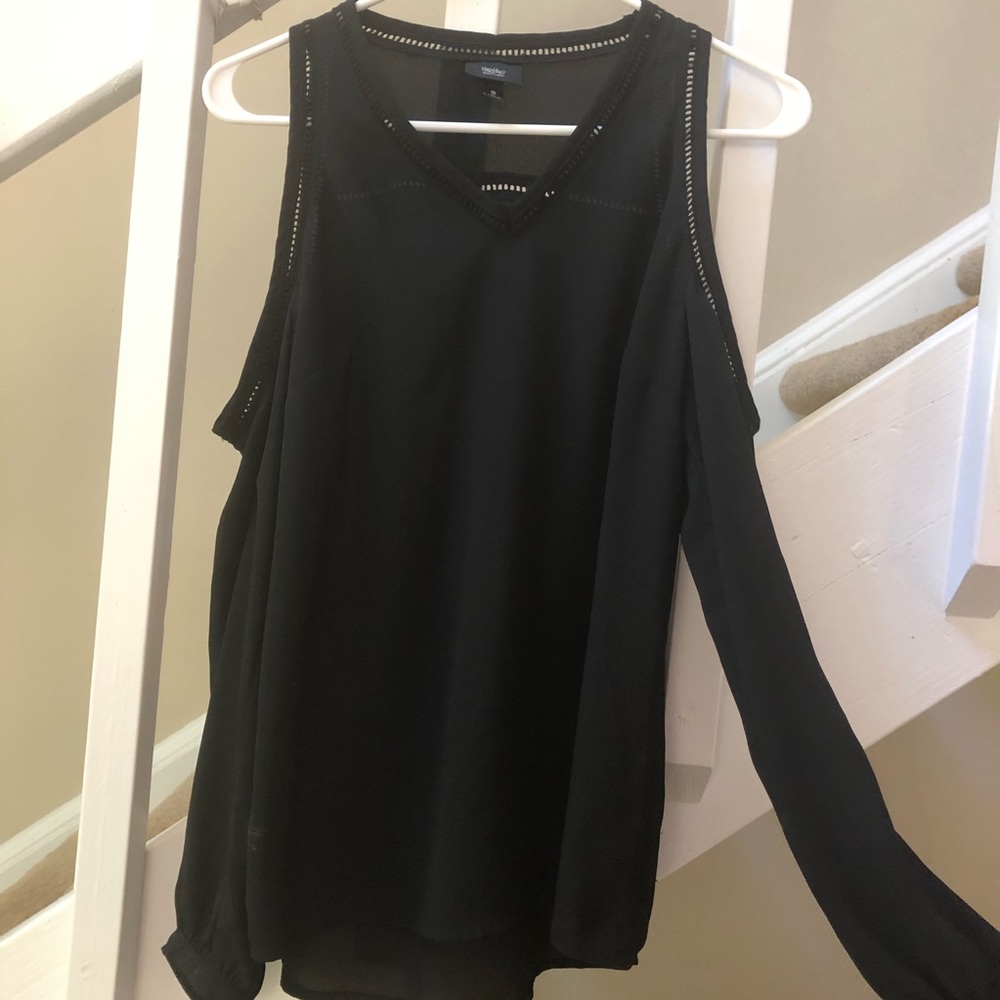 Cold shoulder top